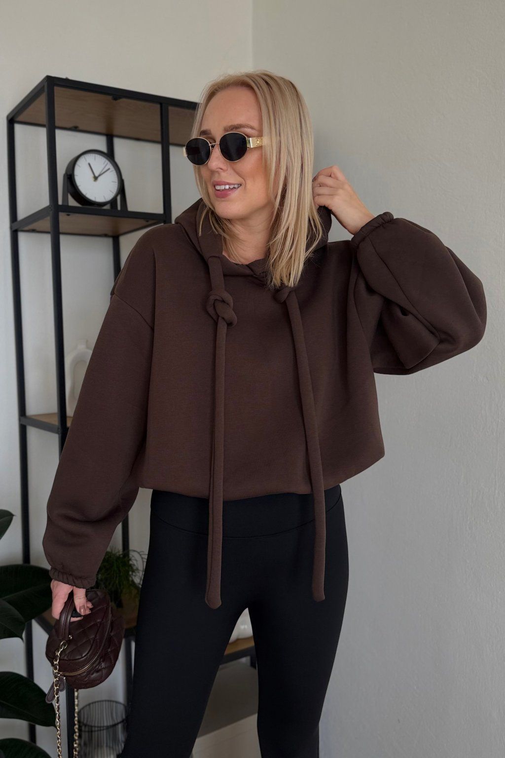 Cropped mikina Solera – čokoládová